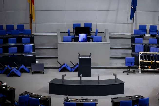 Wochenbrief: Neue Wirtschaftszahlen + Bundestagskonstituierung + Soli-Urteil