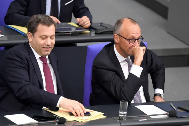 Abgeordnetendiät steigt um 603 Euro – Bürgergeld bleibt bei 563 Euro