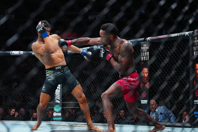 Libertäre Gladiatorenkämpfe: Wie Rechte von der UFC profitieren