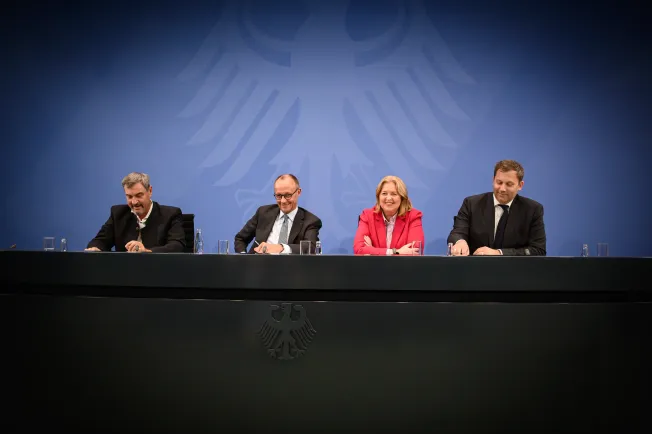 Umfrage: Politik der Bundesregierung unbeliebt