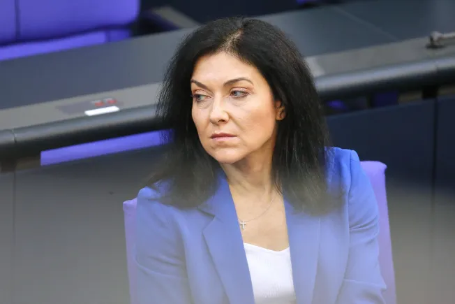 Reiche instrumentalisiert den Energiewende-Bericht für ihren Kurswechsel