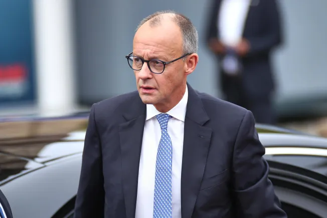 Merz führt einen neuen Verteilungskampf im Business-Outfit