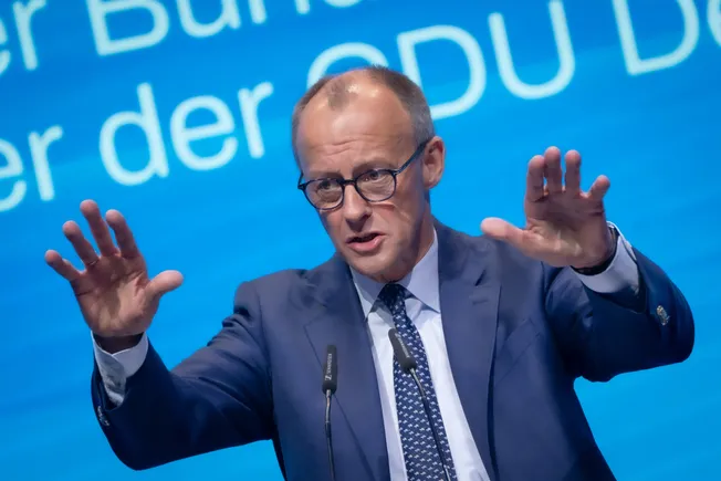 Showdown im Rentenstreit? + Nvidia-Zahlen: Platzt die KI-Blase? + G20 für Umverteilung?