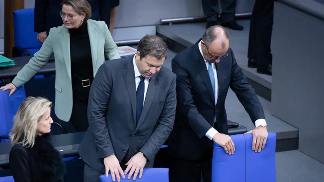 Merz’ erste Neujahrsansprache + Hunderte Milliarden, aber kaum Entlastung