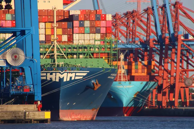 Studie: 96 Prozent der Zölle werden auf US-Käufer abgewälzt