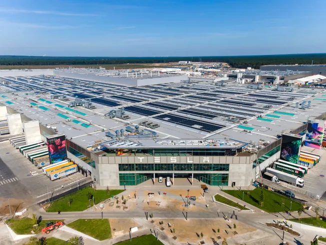 Betriebsratswahlen: Wie Tesla die IG Metall bekämpft